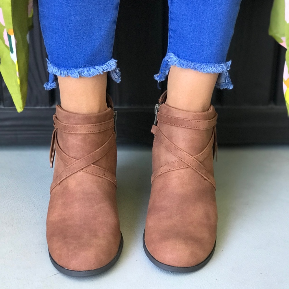 Cognac Fringe Crisscross Straps Ankle Boots - Picture 6 of 8